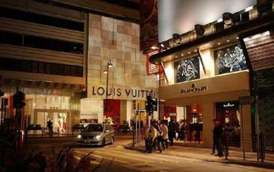 lv、普拉达关店中国市场成鸡肋 奢侈品策略重点迁移