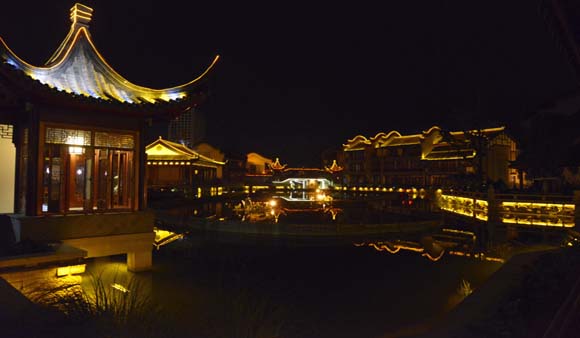 失败案例剖析：花20亿巨资打造的仿古小镇为何昙花一现？