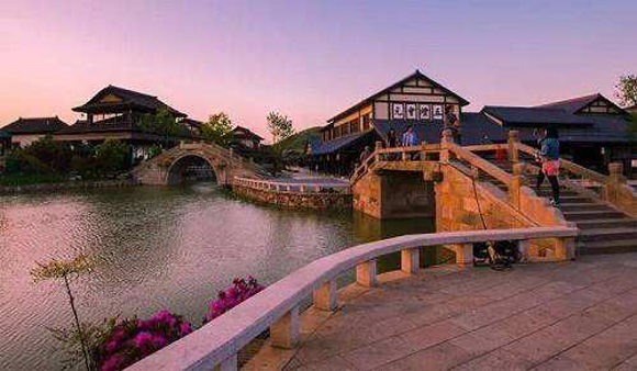 特色小镇发展需产城人文并重