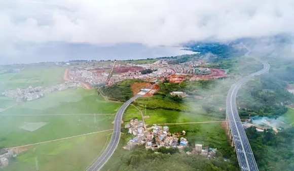 云南三个特色小镇被黄牌警告，限期3个月整改