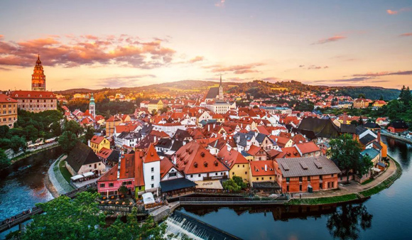 浙江新命名18个省级特色小镇，如何推进特色小镇高质量发展？