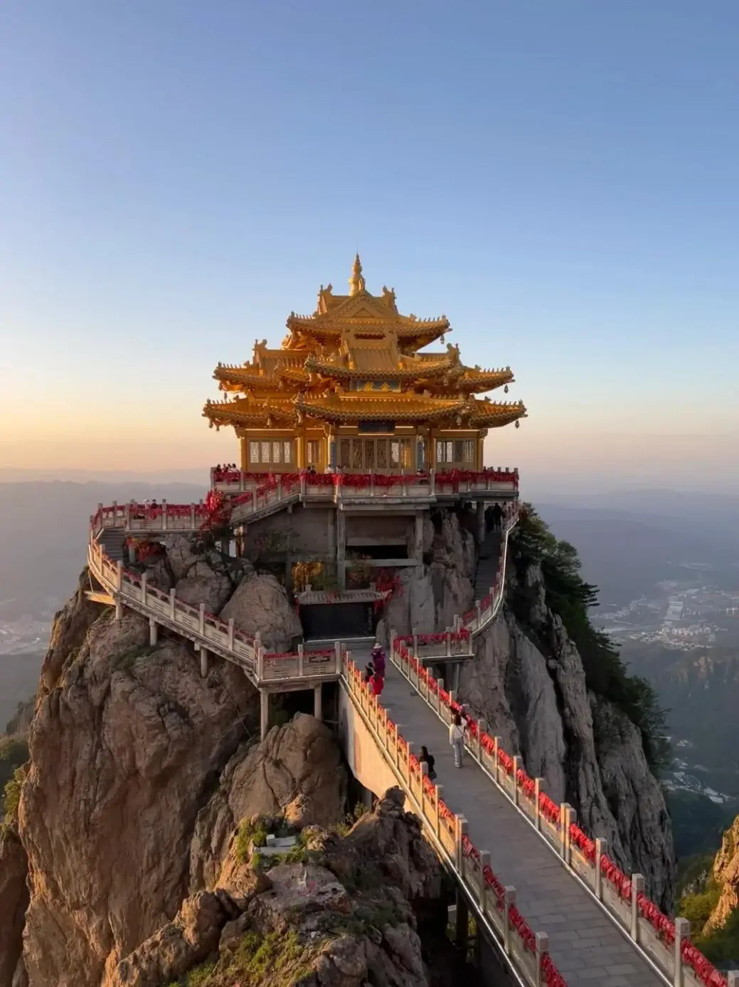 文旅界的营销之神——老君山，是怎么做成顶流景区的？