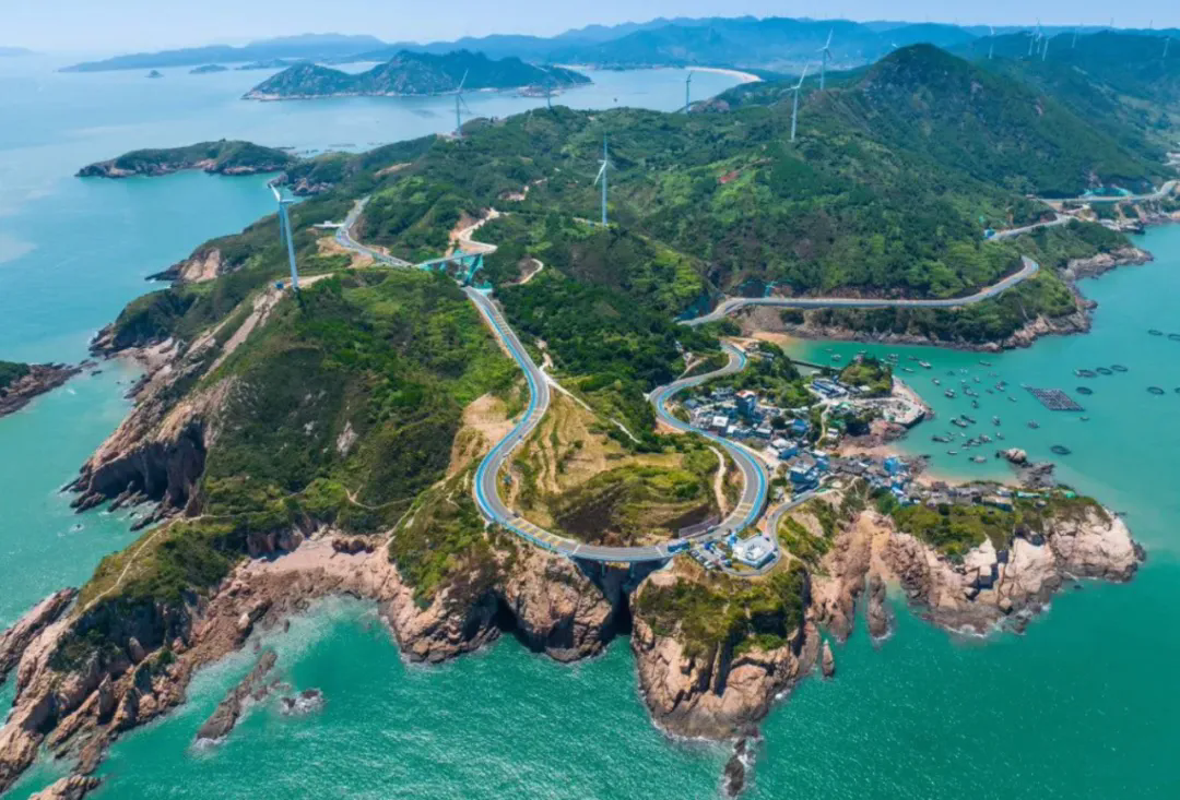 “反向县城游”假日出圈，不只靠性价比