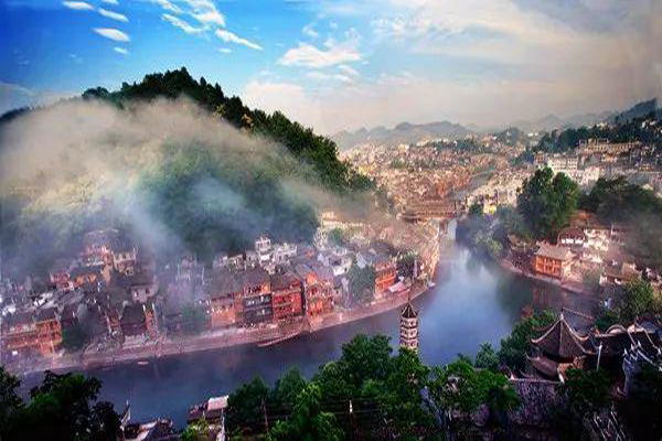 从供需侧变化看“县域旅游热”的成因和机遇