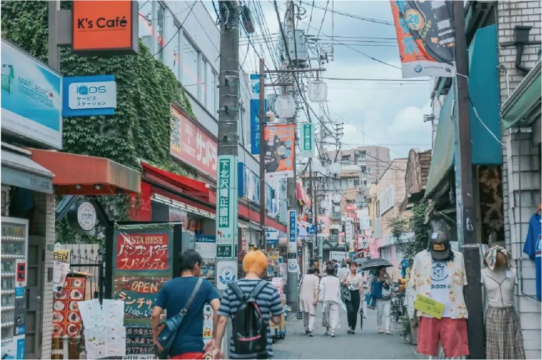 成功的商业最大的魅力往往来源于“最不像商业”的部分