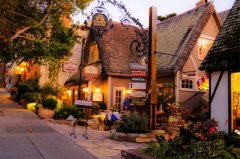 乌鲁木齐达坂城特色小镇建设项目举行开工奠基仪式