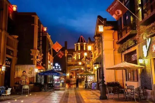 城市依托型文旅小镇破局之道，文化 商业 地产正确互联