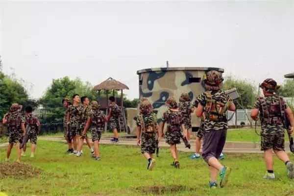 年收费19 .8万的“森林幼儿园”运营需要注意什么呢?