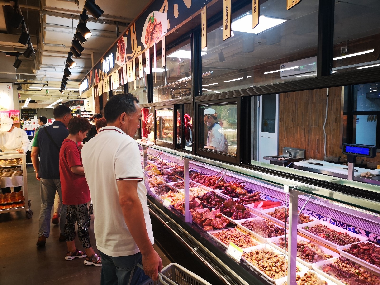 永辉集市生活正面对抗盒马鲜生 超市转型的下一站在哪3