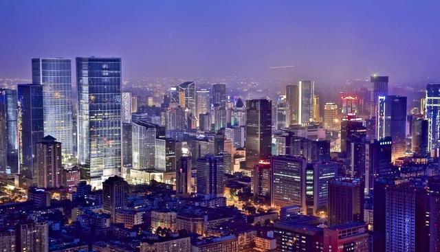 夜间经济≠夜市，如何激活城市娱乐休闲？