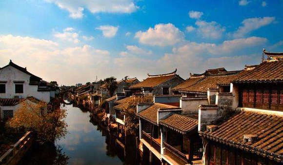 国外古镇如何依托文化底蕴打造旅游产业链？