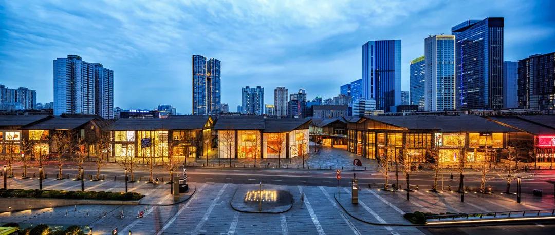 成为城市微度假地标，街区商业怎么就突然“火”了？