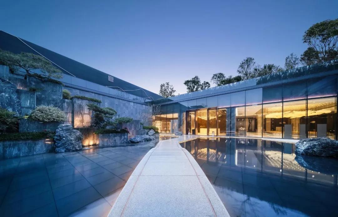 近两年流行的“下沉式”空间布局,一种新的设计方式