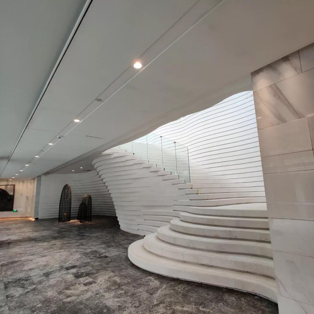 近两年流行的“下沉式”空间布局,一种新的设计方式