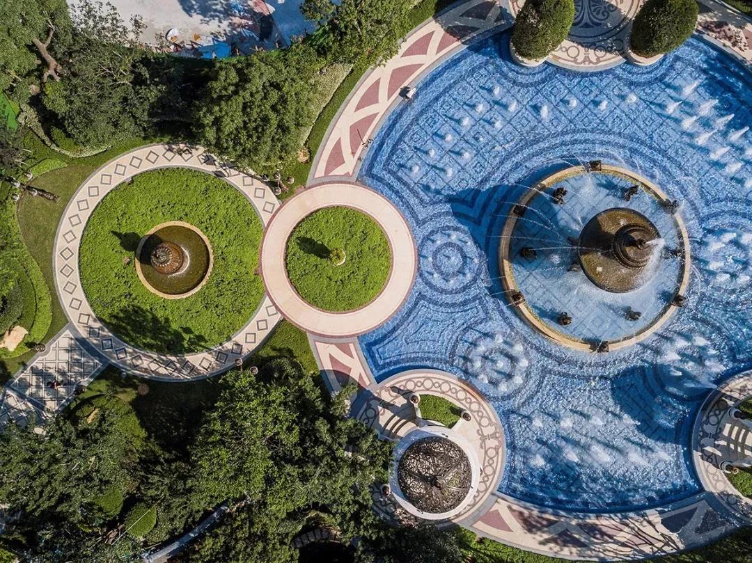 近两年流行的“下沉式”空间布局,一种新的设计方式