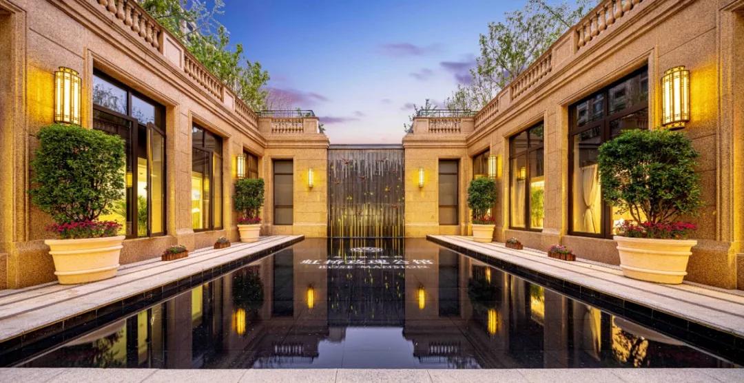 近两年流行的“下沉式”空间布局,一种新的设计方式