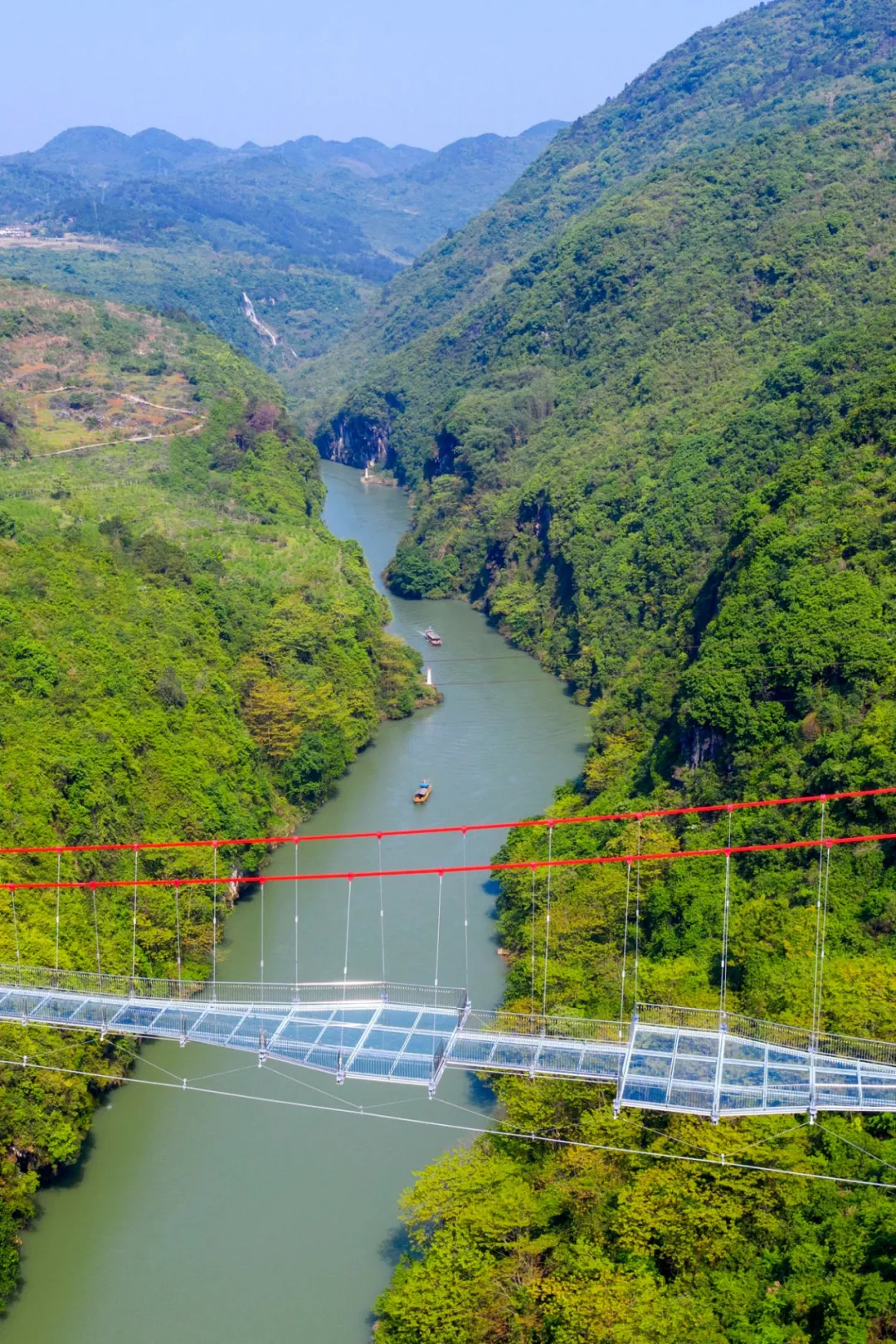 一个敢想一个敢建,盘点国内六大创意玻璃桥