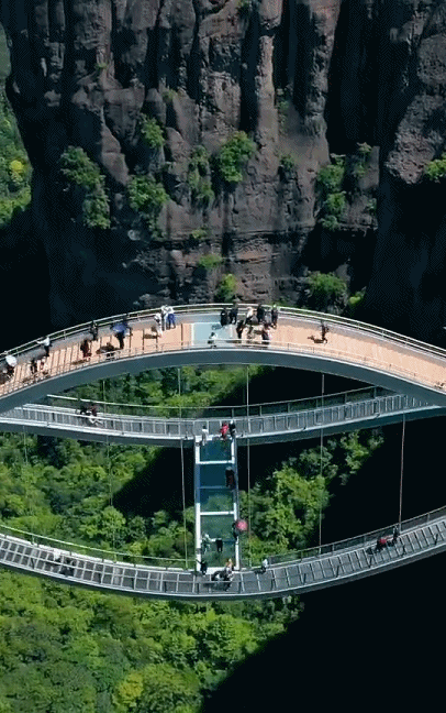 一个敢想一个敢建,盘点国内六大创意玻璃桥