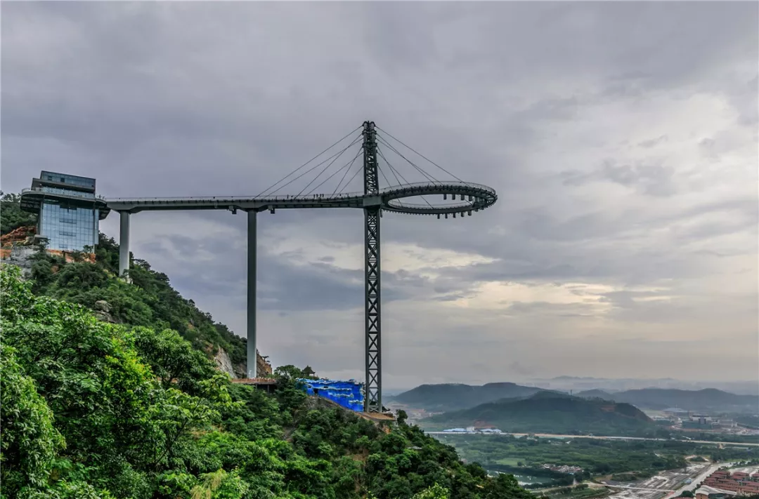 一个敢想一个敢建,盘点国内六大创意玻璃桥