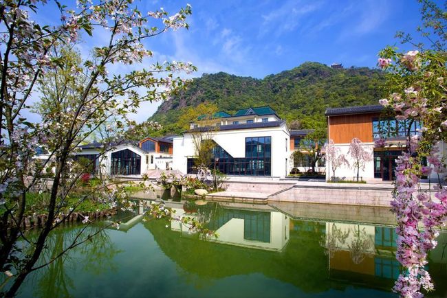 特色小镇建设必须高度重视补齐生态环保短板