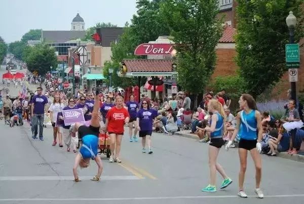 2021我国体育特色小镇发展问题及策略分析